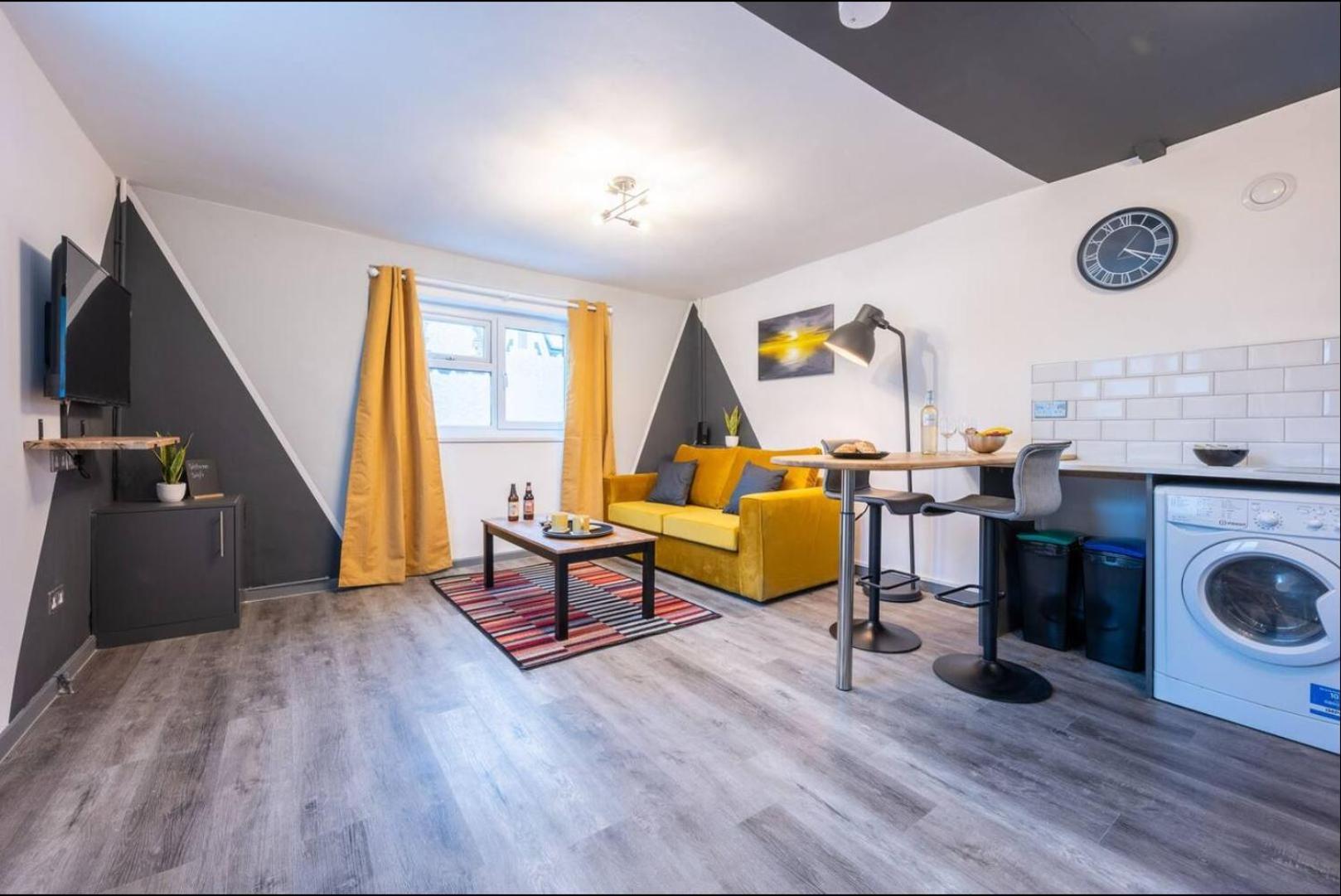 Stunning One Bedroom Apartments Near Shops & Central Cardiff Zimmer foto